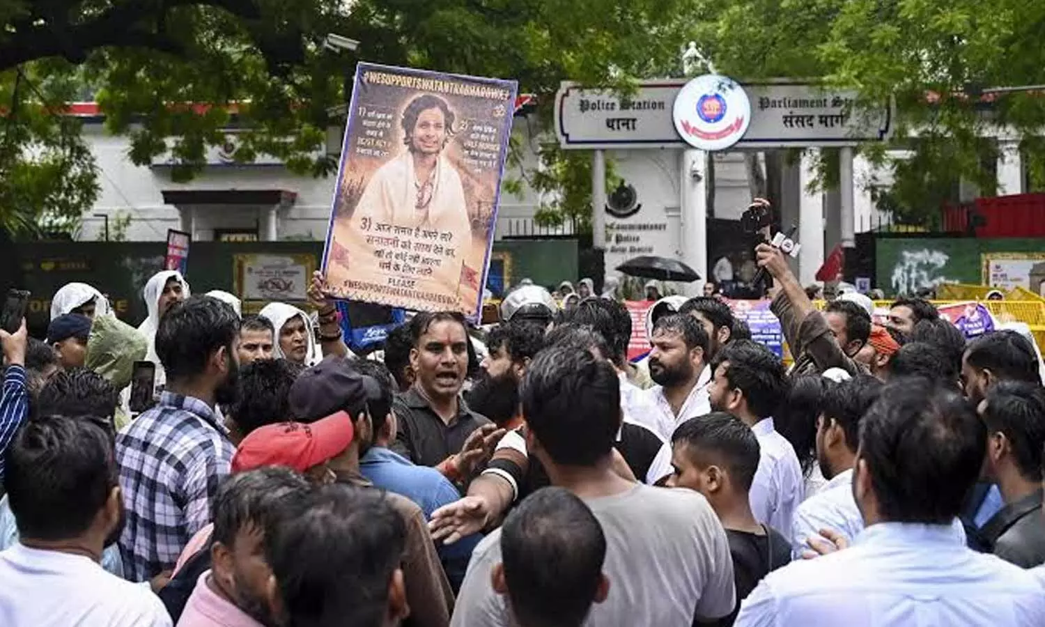 RSS Reacts to 'Cockroach Janta Party': Sees No Shock in Youth Movement | Quick Digest