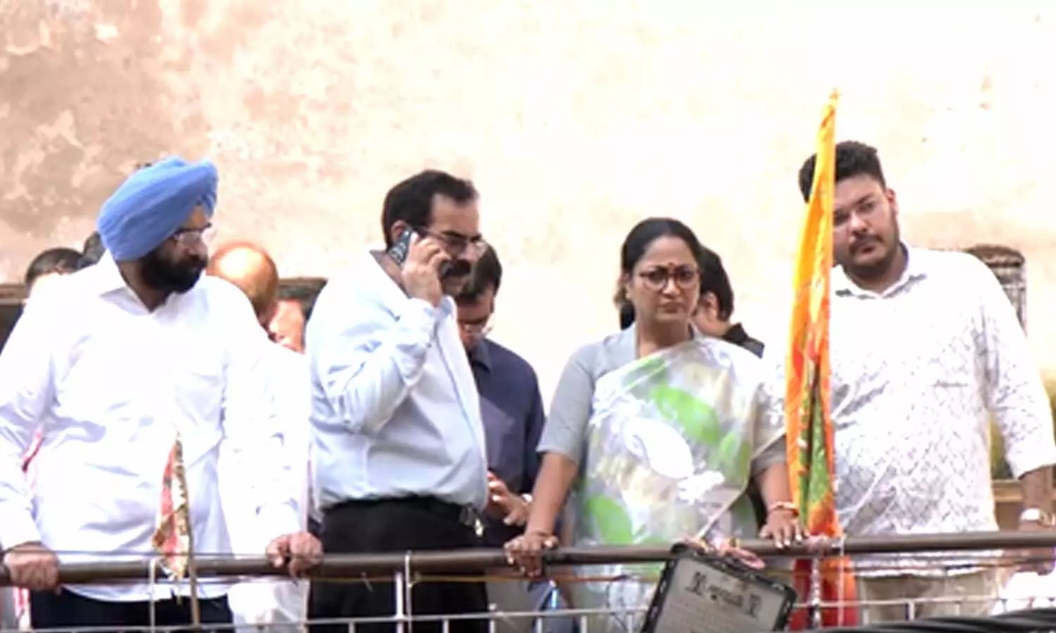 Satya Niketan building collapse: CM Rekha orders FIR against owner, strict action against negligent officials Satya Niketan building collapse: CM Rekha orders FIR against owner, strict action against negligent officials