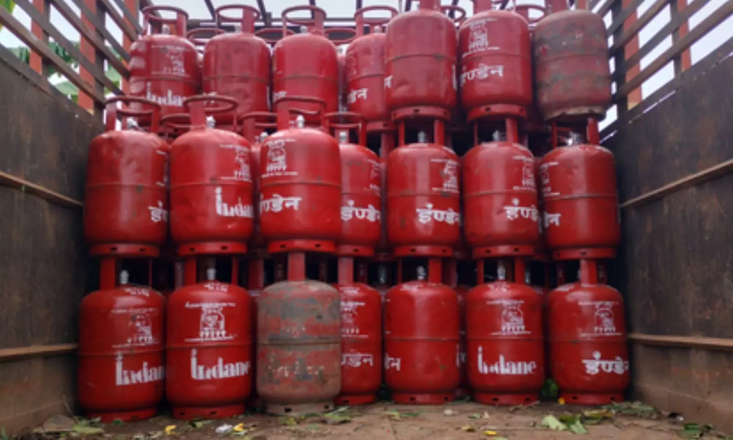 Centre on Monday announced that domestic LPG consumers Centre on Monday announced that domestic LPG consumers