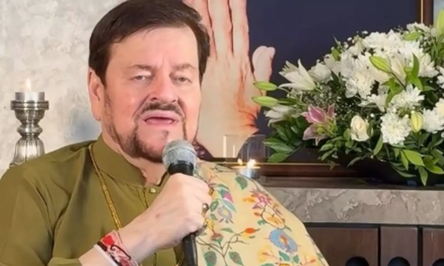 Renowned singer Nitin Mukesh Renowned singer Nitin Mukesh