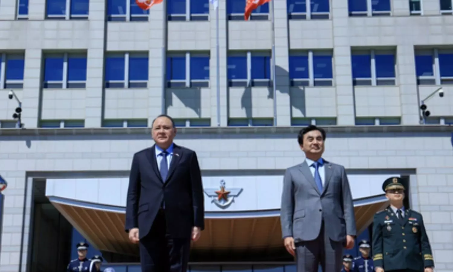 South Koreas Defence Minister Ahn Gyu-back met with his Philippine counterpart on Monday South Koreas Defence Minister Ahn Gyu-back met with his Philippine counterpart on Monday
