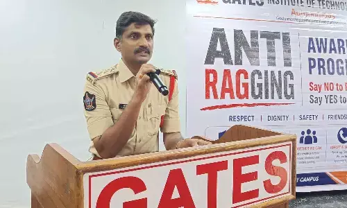 Gooty police  educate students  on anti-ragging laws