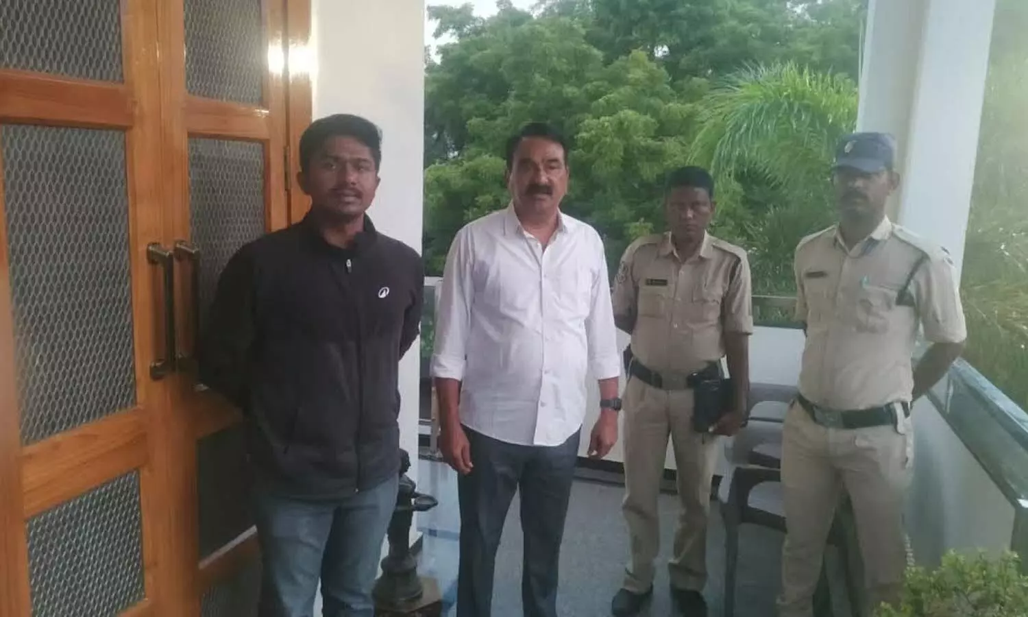 BJP leader Pradeep Rao detained at his house over Assembly protest BJP leader Pradeep Rao detained at his house over Assembly protest