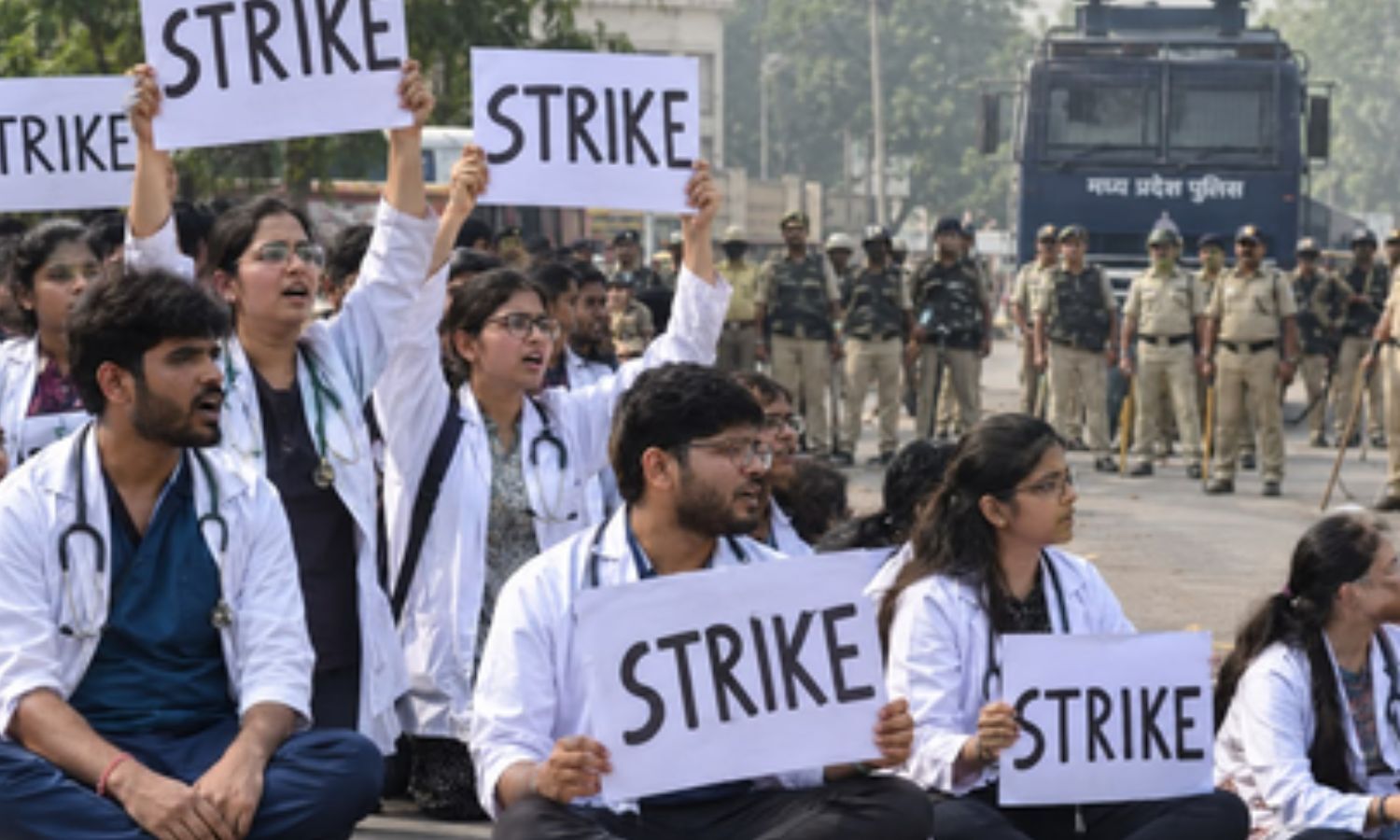MP Intern Doctors’ Strike Shuts OPDs as Bhopal Protest Escalates
