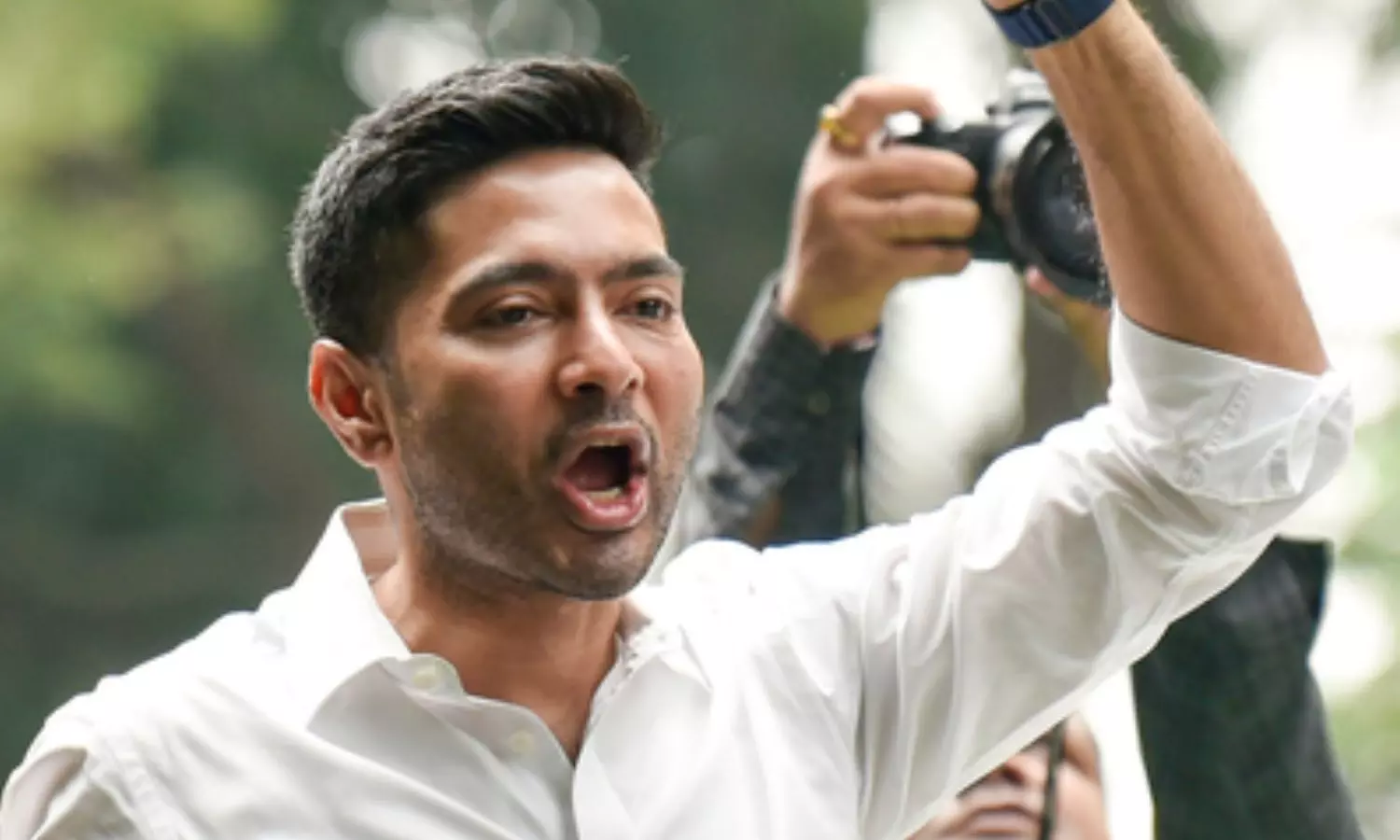 Trinamool Congress chief Mamata Banerjee dissolved her party’s national office-bearers’ committee Trinamool Congress chief Mamata Banerjee dissolved her party’s national office-bearers’ committee