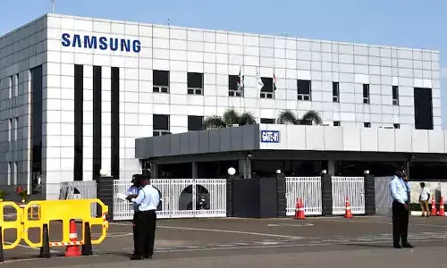 Samsung India Job Cuts: 100 Executives Asked to Leave Samsung India Job Cuts: 100 Executives Asked to Leave