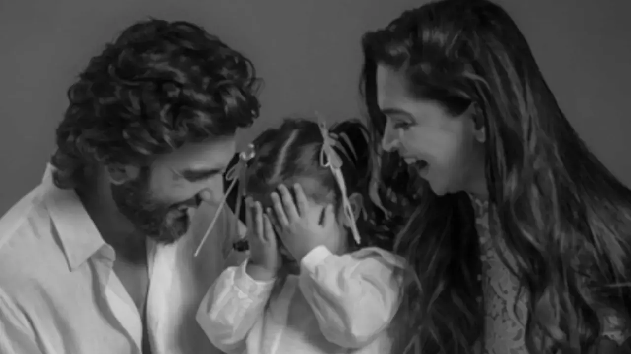 Ranveer Singh and Deepika Padukone share adorable family pics ahead of Baby No. 2 Ranveer Singh and Deepika Padukone share adorable family pics ahead of Baby No. 2