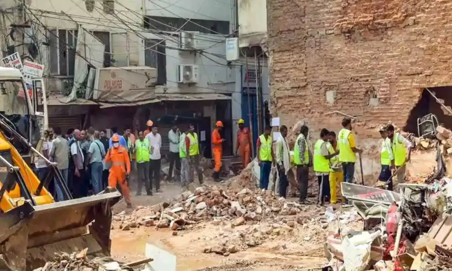 Delhi Satya Niketan Collapse: PG Operator Sudhanshu Arrested After Seven Deaths Delhi Satya Niketan Collapse: PG Operator Sudhanshu Arrested After Seven Deaths