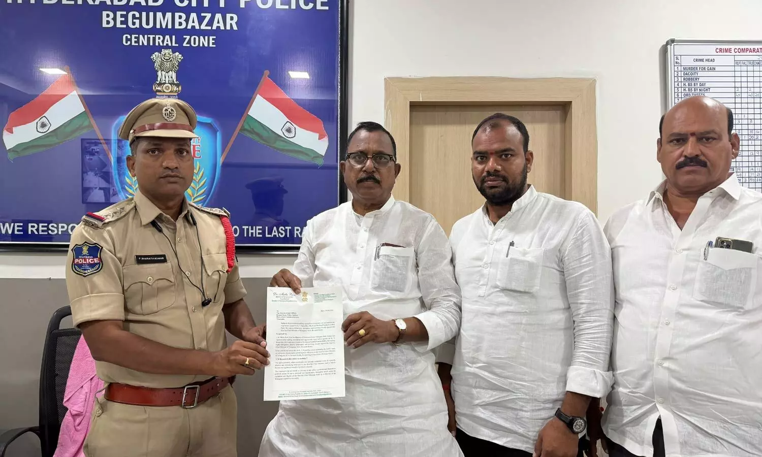 Congress MP Mallu Ravi files complaint at Begum Bazar Police Station seeking legal action against BRS Working President KTR Congress MP Mallu Ravi files complaint at Begum Bazar Police Station seeking legal action against BRS Working President KTR