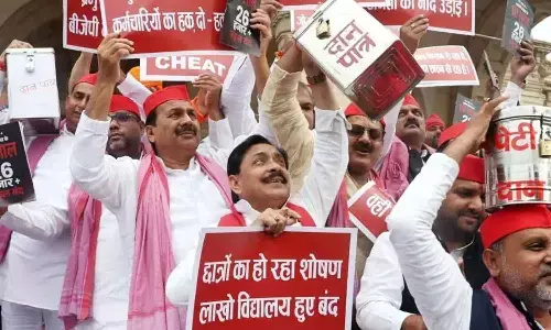 SP MLAs protest against BJP over local issues
