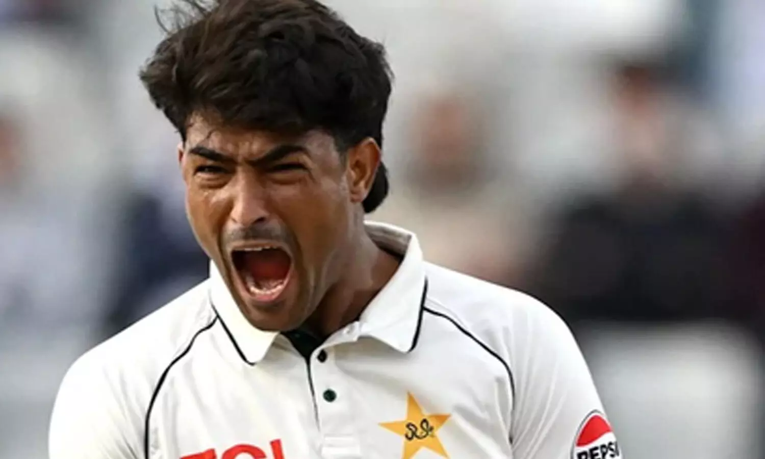 ‘It hurried one of the greatest batters’: Nasser Hussain lauds Razaullahs spell ‘It hurried one of the greatest batters’: Nasser Hussain lauds Razaullahs spell