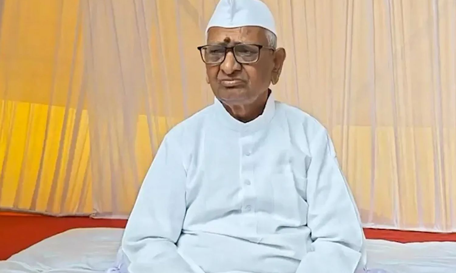 Anna Hazare Recovers and Leaves Hospital, Reaffirms Lifelong Service