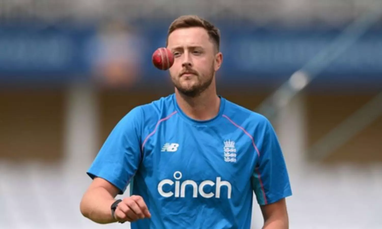 Sri Lanka batter Sonal Dinusha, England pacer Ollie Robinson Sri Lanka batter Sonal Dinusha, England pacer Ollie Robinson