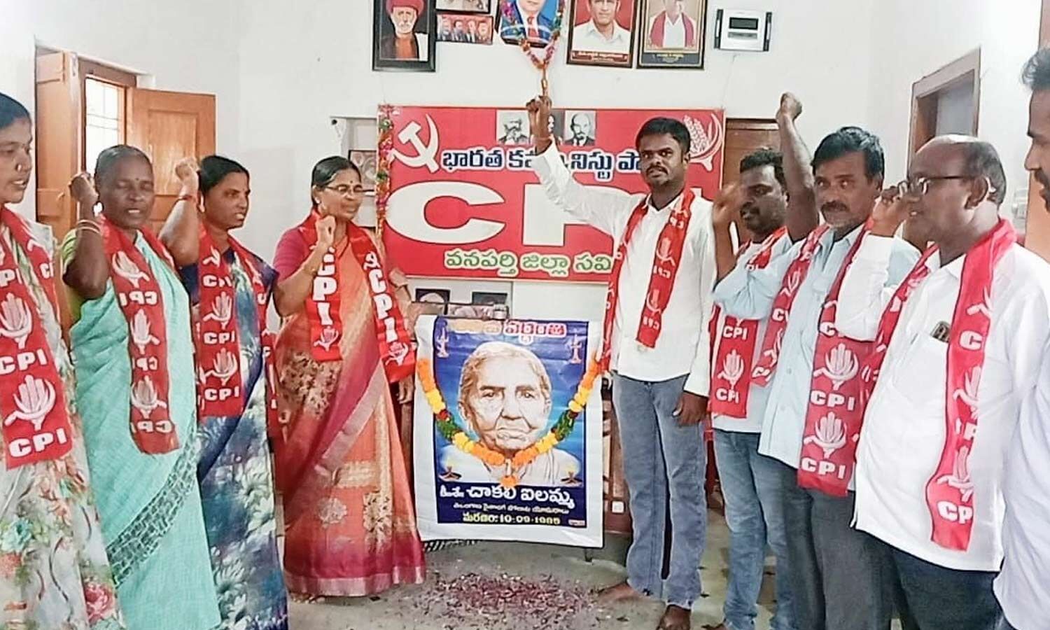 CPI Leader Urges Public Struggle, Inspired by Chakali Ilamma