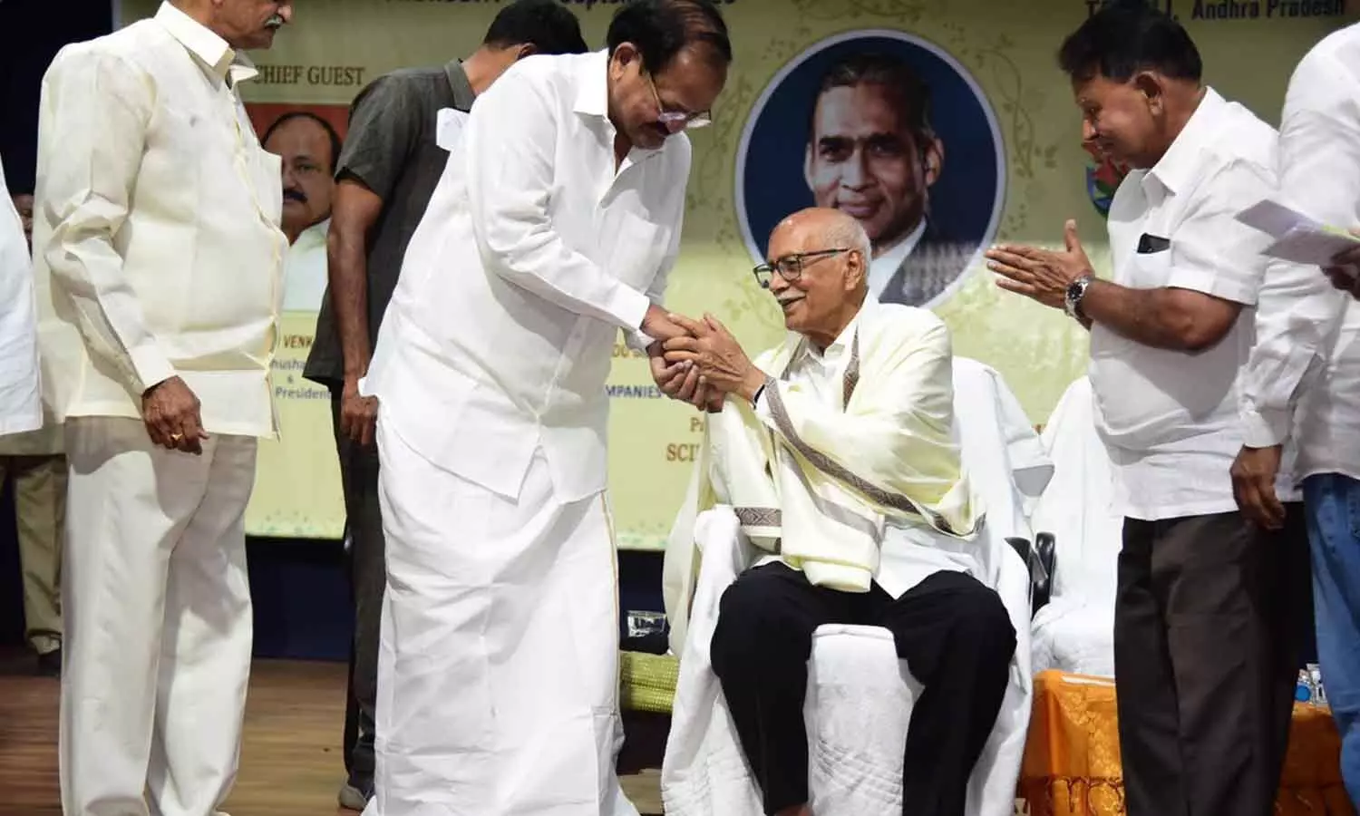 Dr Galla Ramachandra Naidu receives Dr Yelavarthy Nayudamma Memorial Award Dr Galla Ramachandra Naidu receives Dr Yelavarthy Nayudamma Memorial Award