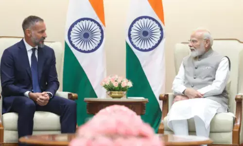 Prime Minister Narendra Modi met Prince Rahim Aga Khan V