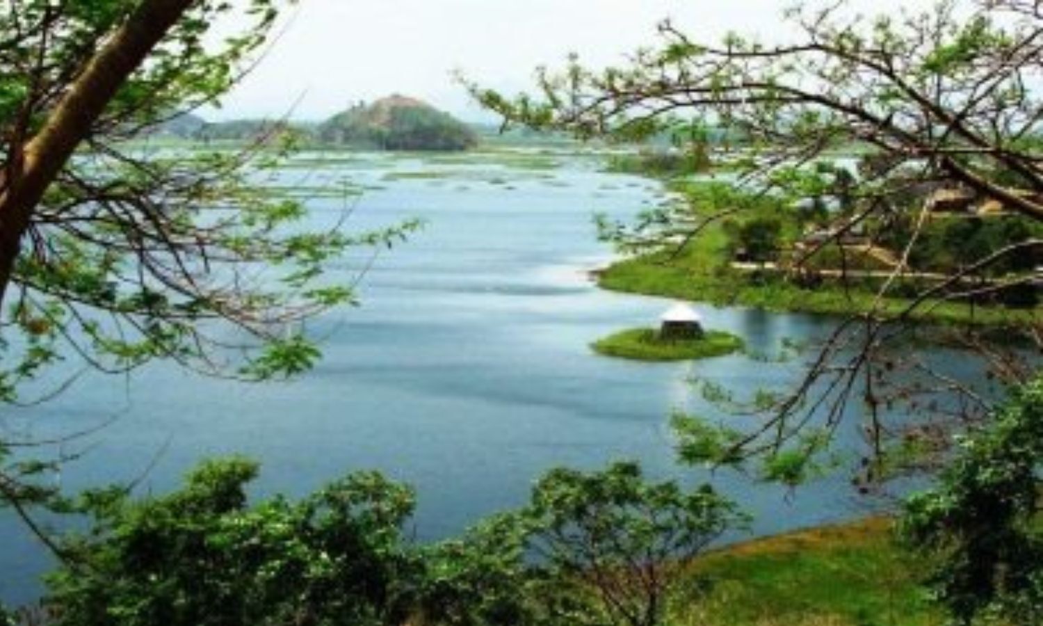 US Ambassador Sergio Gor Visits Manipur’s Loktak Lake