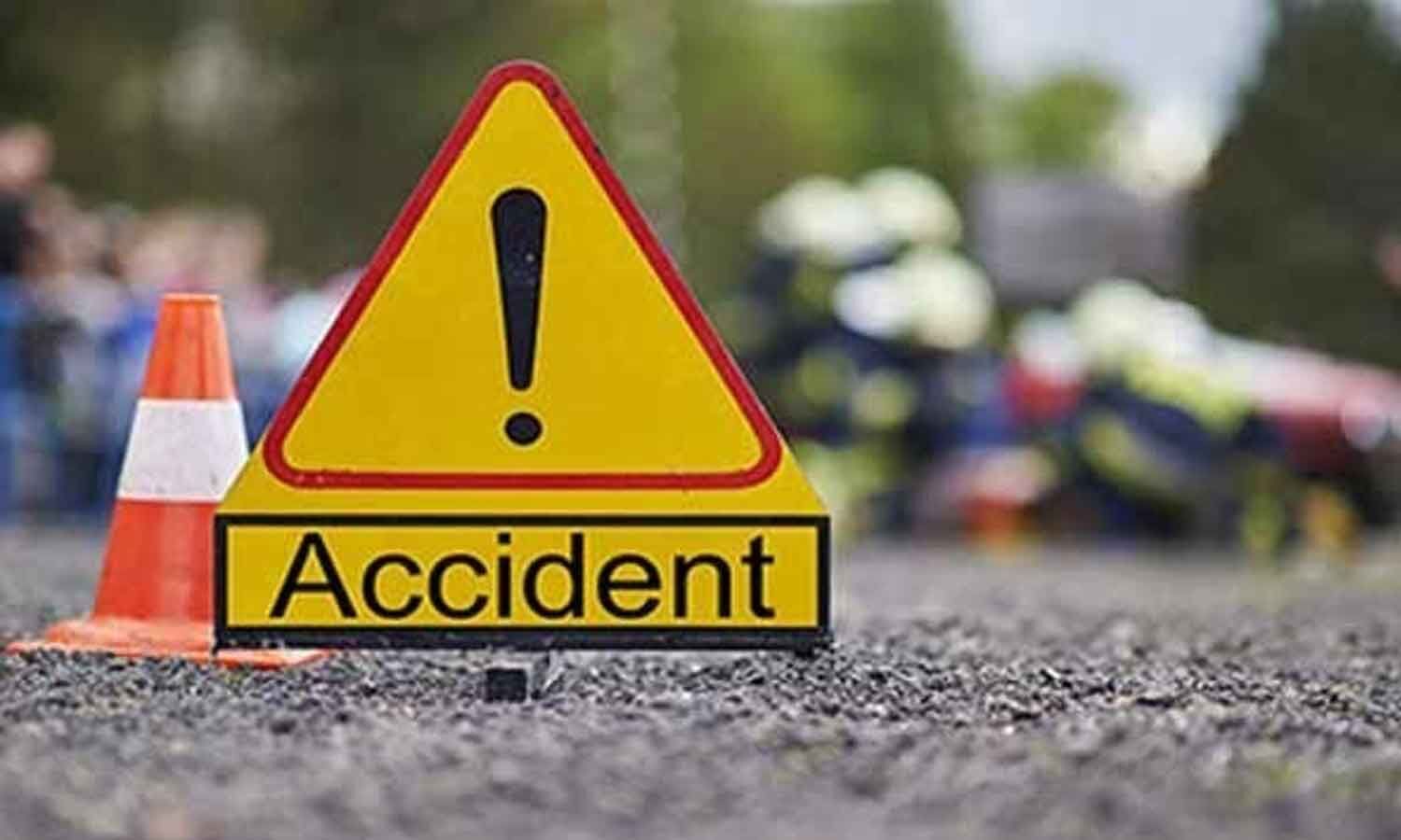 YSRCP Leader Pilla Chandra Rao Dies in Road Accident