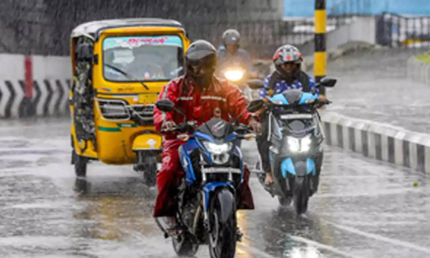 Moderate rain forecast in 17 Tamil Nadu districts after heavy downpour