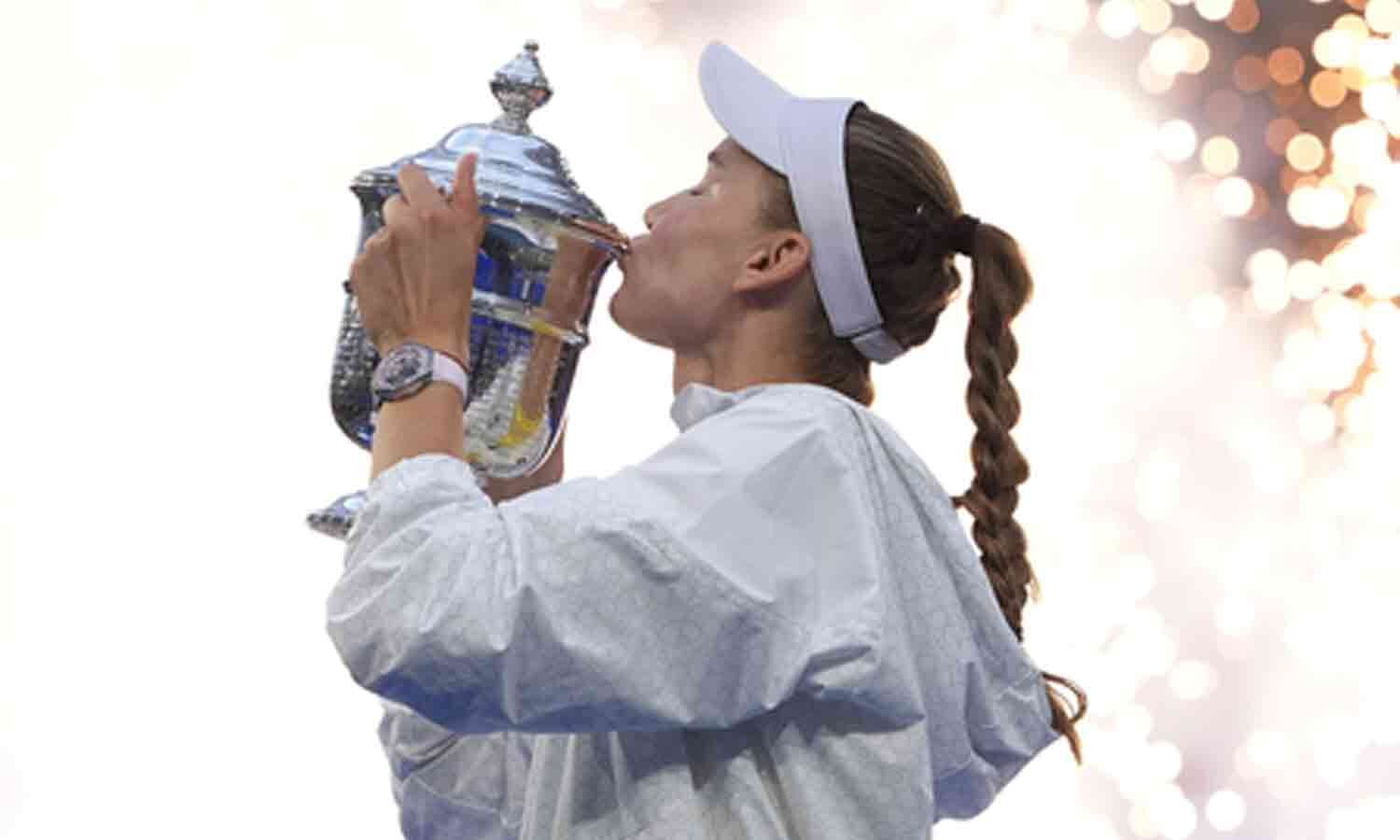 Rybakina Stuns Sabalenka to Claim 2026 US Open Title