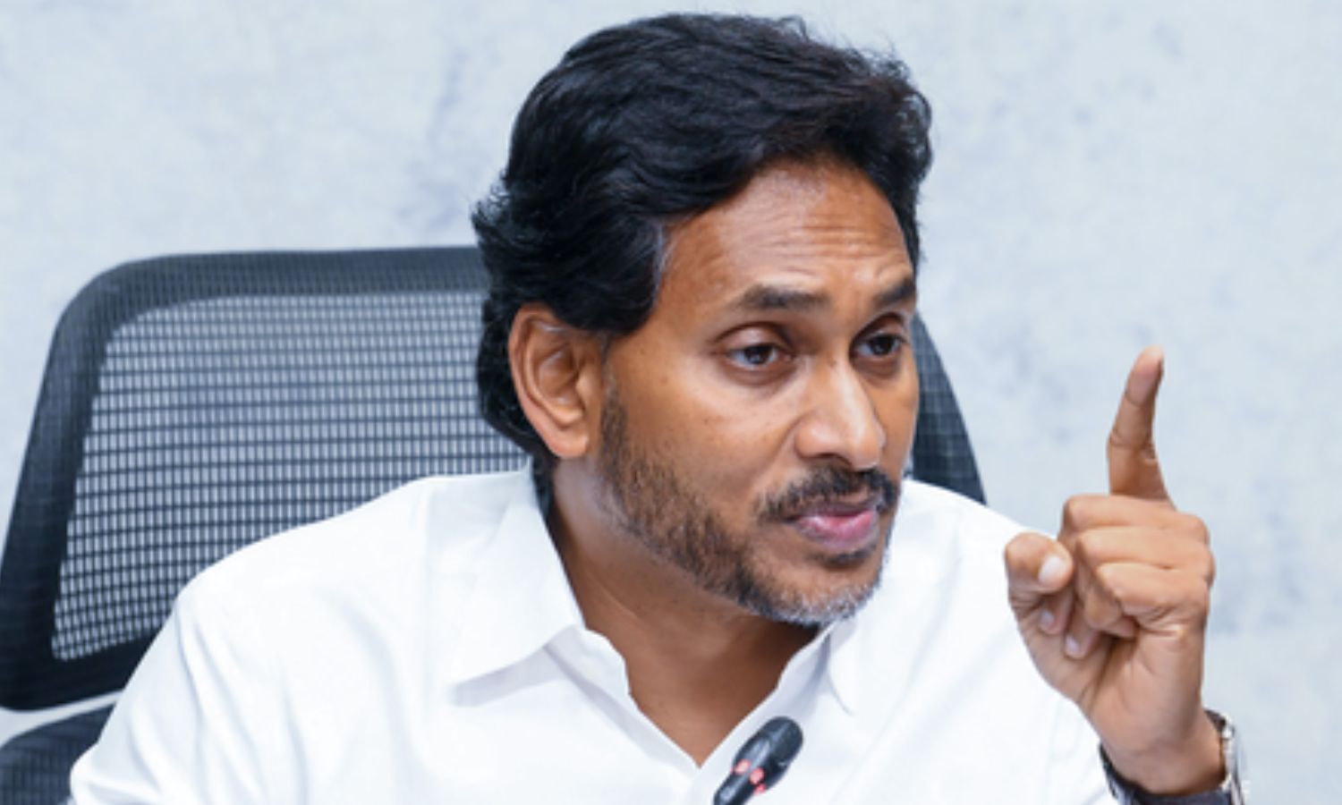 Jagan Intensifies Attacks on Naidu Over Alleged DSC Scam
