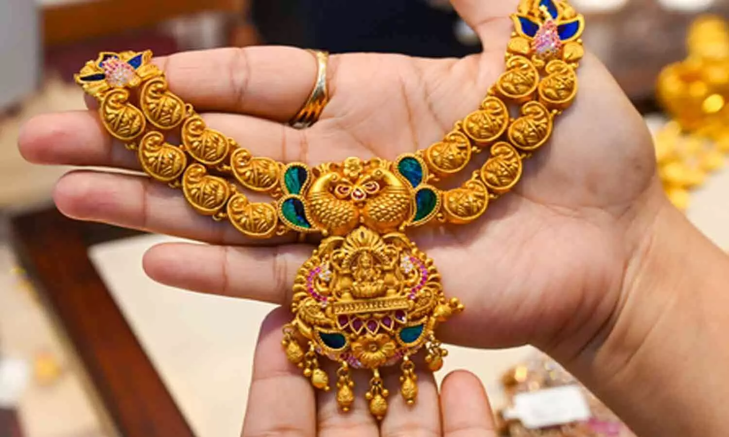 Gold rates today in Delhi, Mumbai, and Kolkata Gold rates today in Delhi, Mumbai, and Kolkata