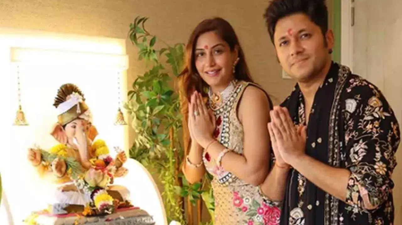 Surbhi Chandna recalls last-minute gas leak scare before serving bhog to Bappa on Ganesh Chaturthi Surbhi Chandna recalls last-minute gas leak scare before serving bhog to Bappa on Ganesh Chaturthi