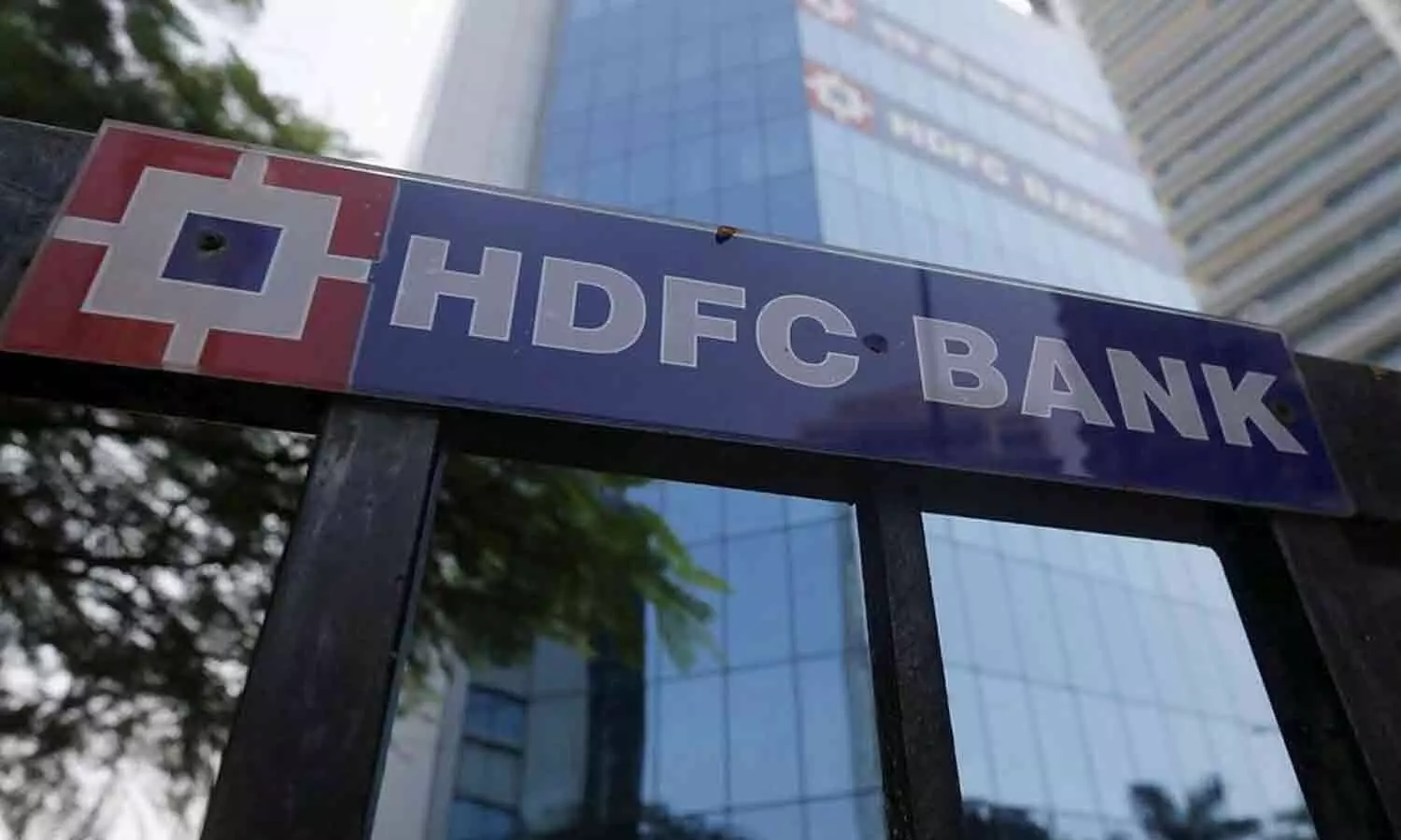 Markets climb in early trade on strong buying in IT stocks, HDFC Bank Markets climb in early trade on strong buying in IT stocks, HDFC Bank