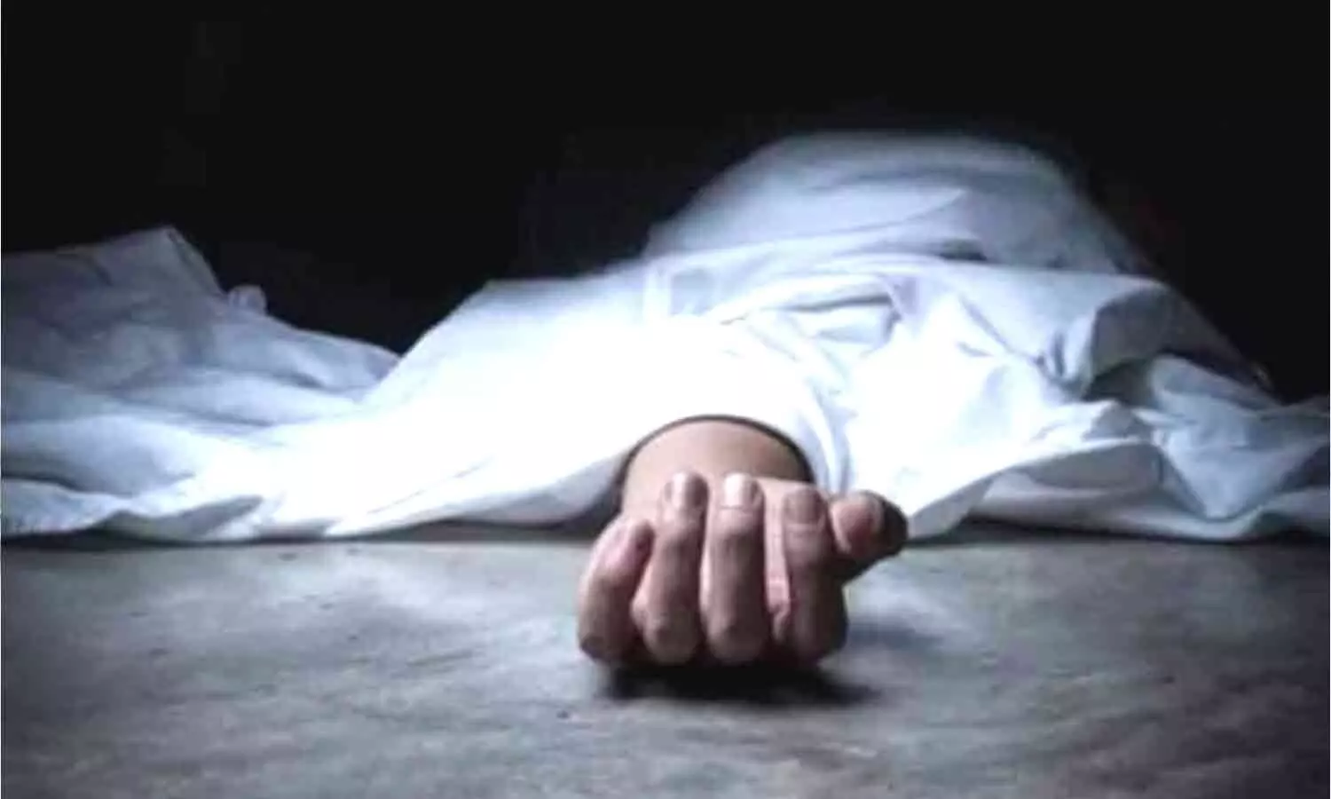 MP: Two minors stabbed during Ganesh procession in Indore; one dies MP: Two minors stabbed during Ganesh procession in Indore; one dies