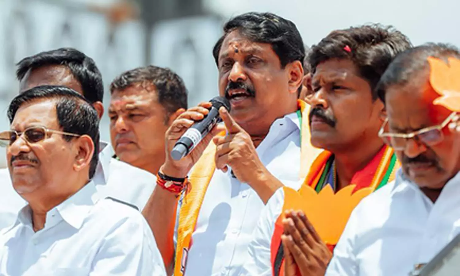 Tamil Nadu BJP seeks removal of CM Vijay-like Vinayagar idol in Chennai; demands arrests Tamil Nadu BJP seeks removal of CM Vijay-like Vinayagar idol in Chennai; demands arrests