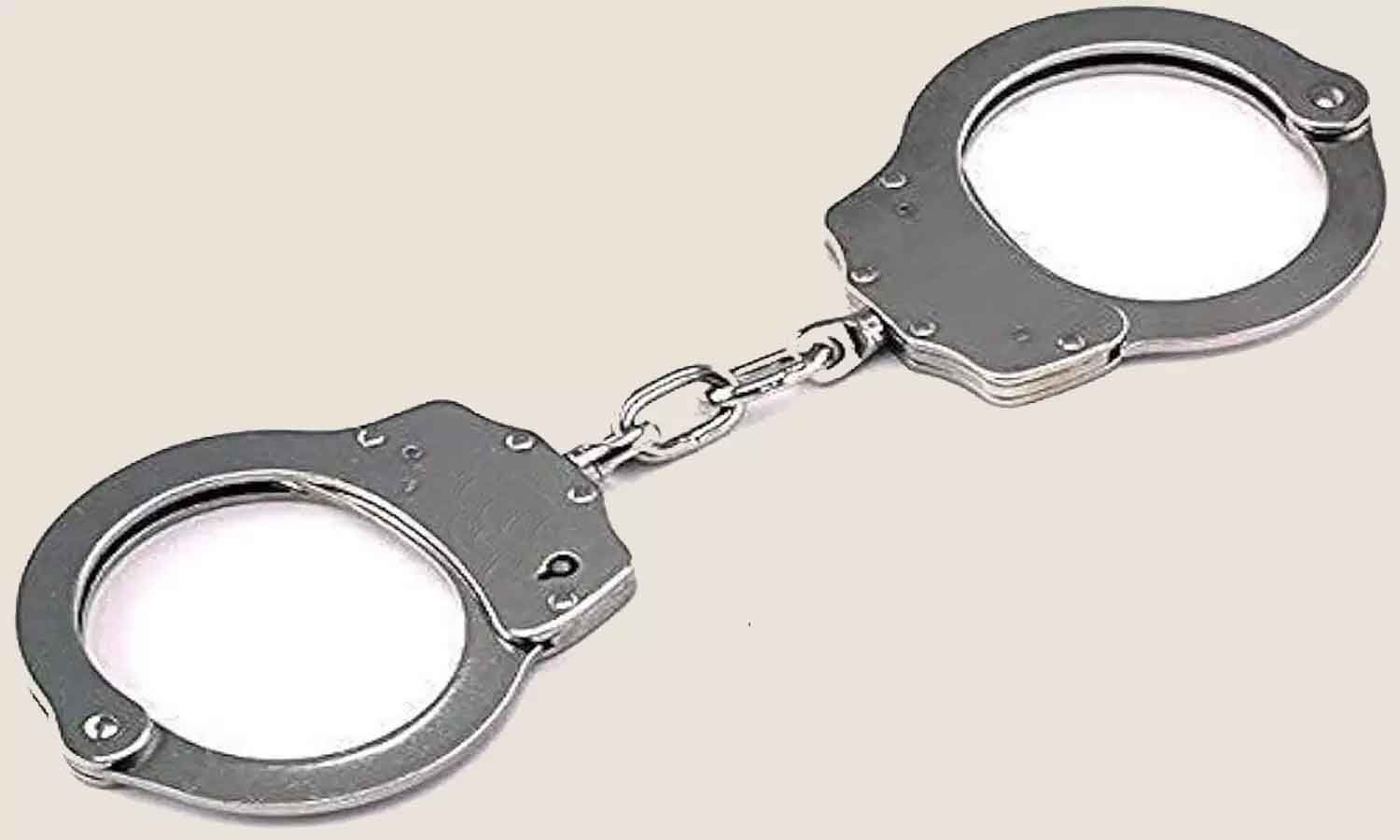 Couple held for duping investor of Rs 1.26 cr