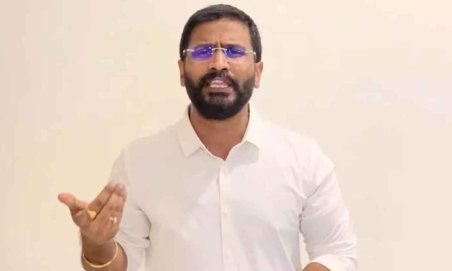 Balmoor Venkat Accuses KTR of Discrediting His Community