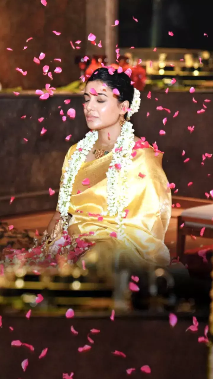 Samantha’s Seemantham: Check Out Her Beautiful Traditional Pics Samantha’s Seemantham: Check Out Her Beautiful Traditional Pics