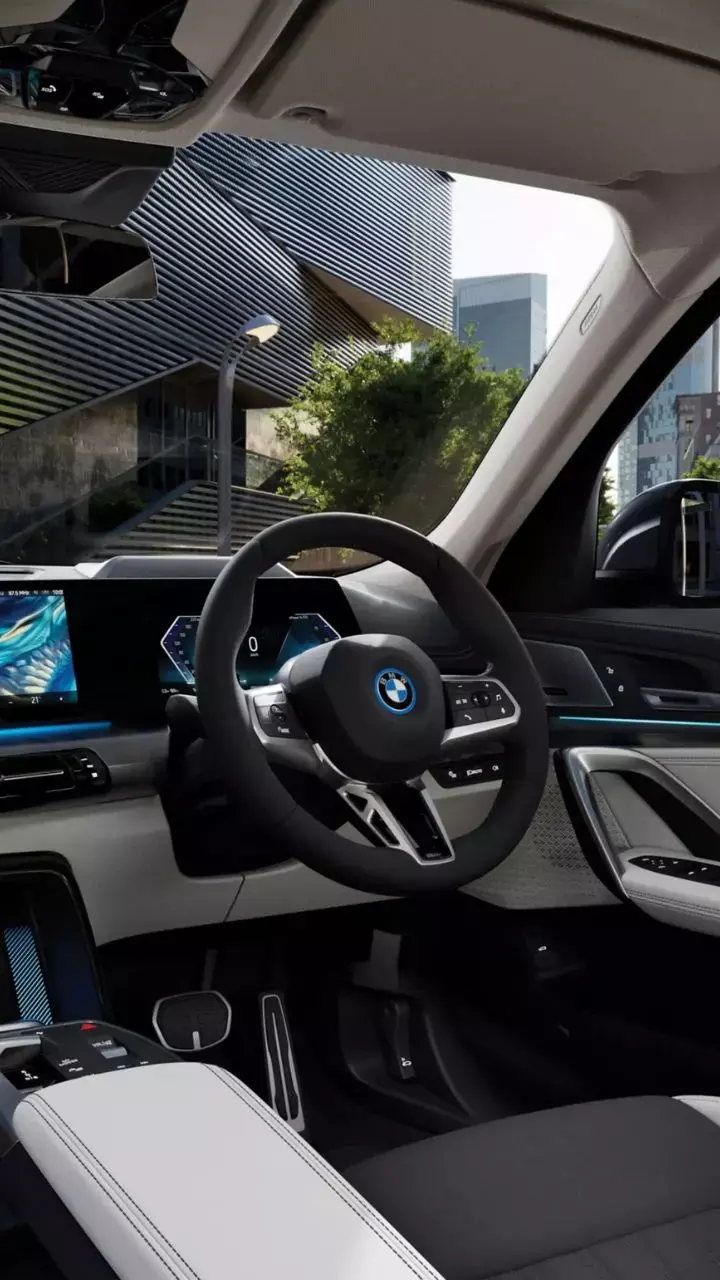 BMW X1 LWB: Get Exceptionally Premium Experience BMW X1 LWB: Get Exceptionally Premium Experience