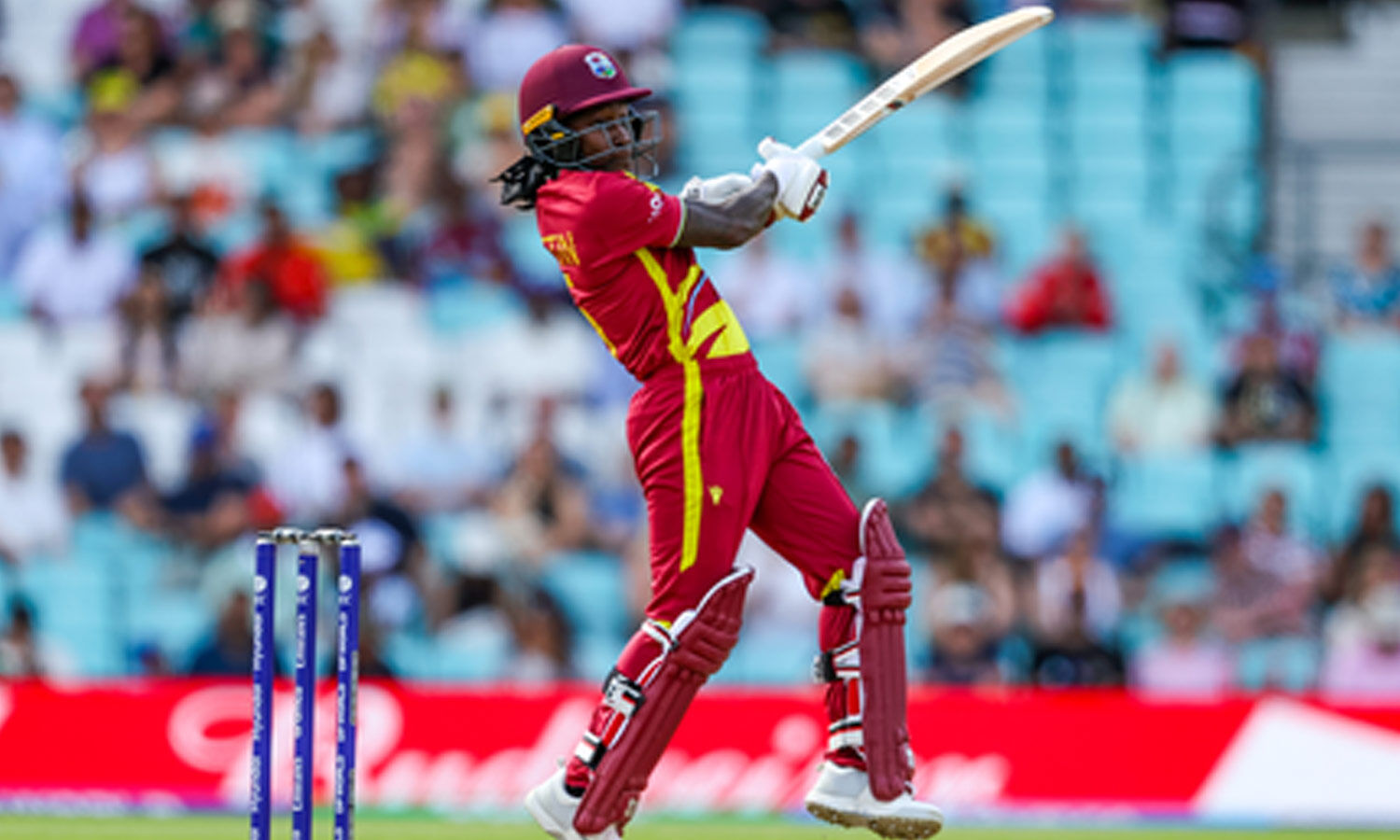 Deandra Dottin Re-Signs With Melbourne Renegades for WBBL 12
