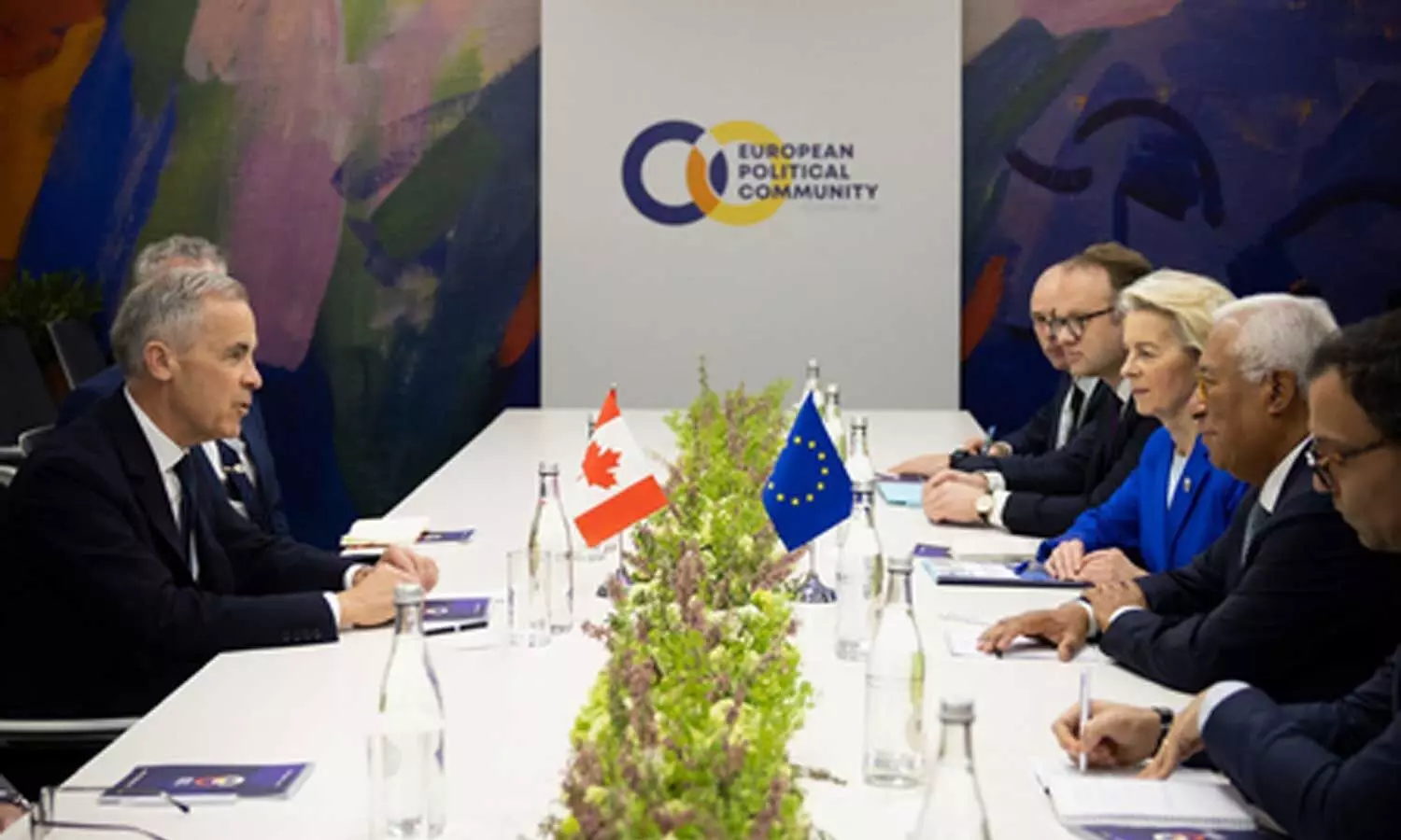 EU invites Canada to become blocs first associate member EU invites Canada to become blocs first associate member