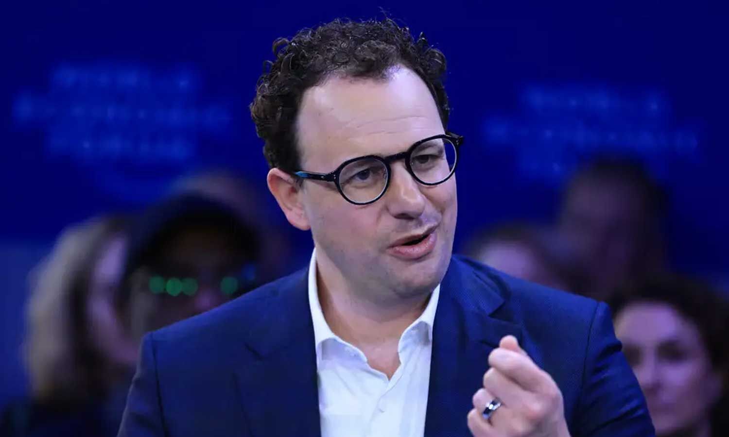 Anthropic Expands Claude-Salesforce Partnership Amid CEO's AI Safety Warnings