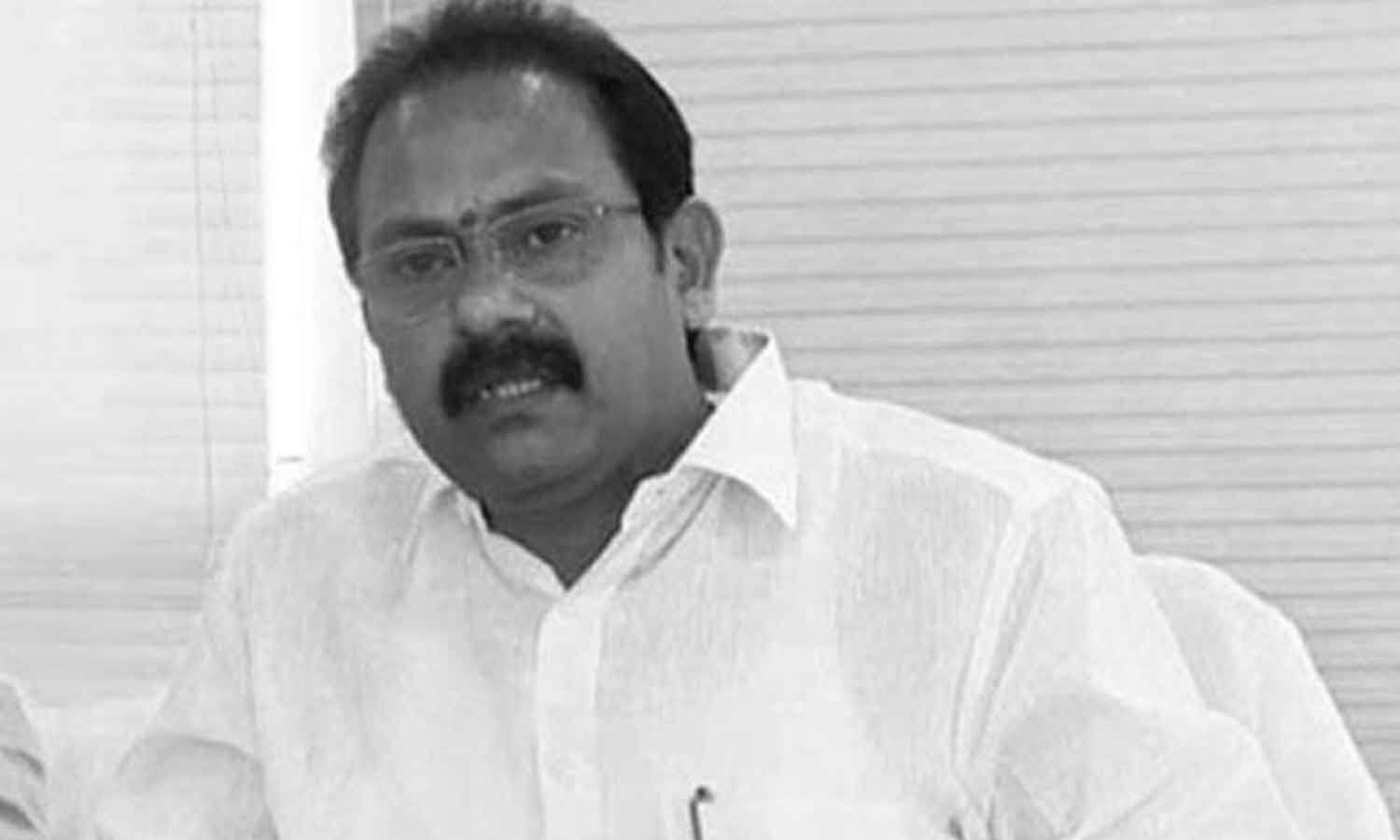 YSRCP Leaders Pay Tributes to Alla Nani in Eluru