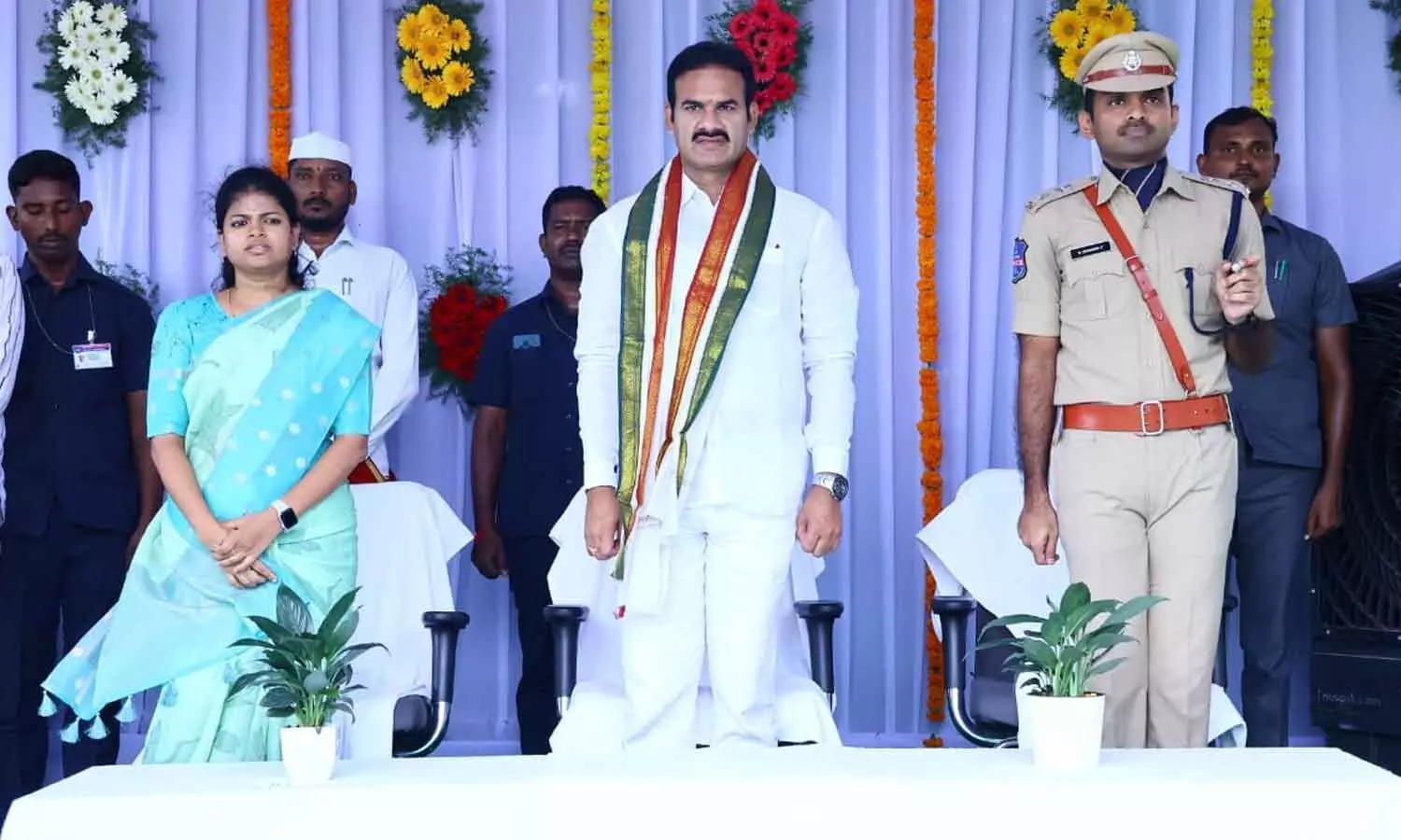 Welfare of the poor is the government’s priority: Government Whip Ramchandra Naik Telangana Praja Palana Day observed in Mahabubabad Welfare of the poor is the government’s priority: Government Whip Ramchandra Naik Telangana Praja Palana Day observed in Mahabubabad