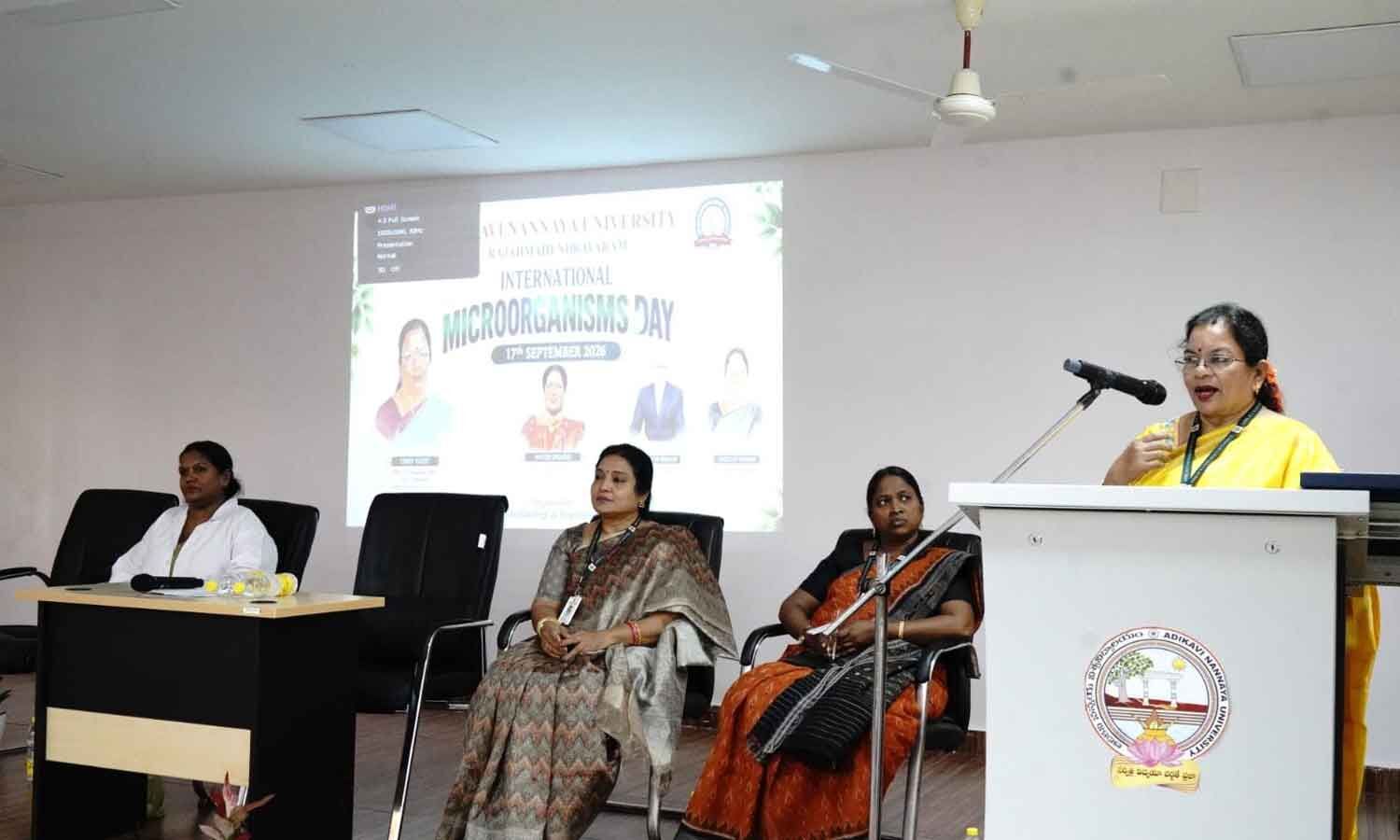 University Event Urges Students and Researchers to Explore Microorganisms