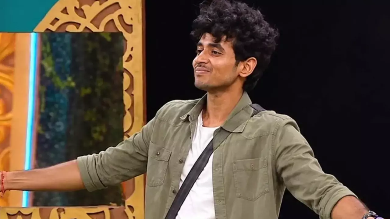 Bigg Boss 10 Day 11: Charan Makes A Surprise Re-Entry Bigg Boss 10 Day 11: Charan Makes A Surprise Re-Entry