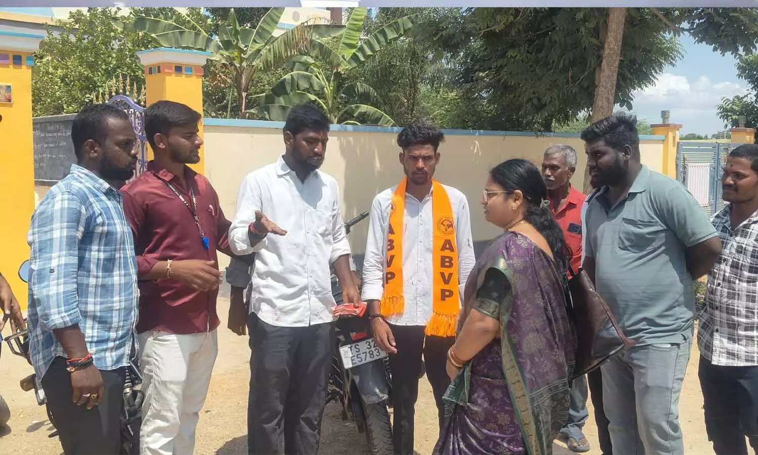 Teacher beats student for wearing Vinayaka scarf Teacher beats student for wearing Vinayaka scarf