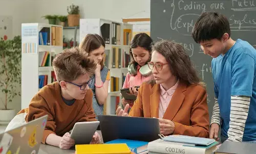 Beyond AI tools: Building skills  for independent thinking