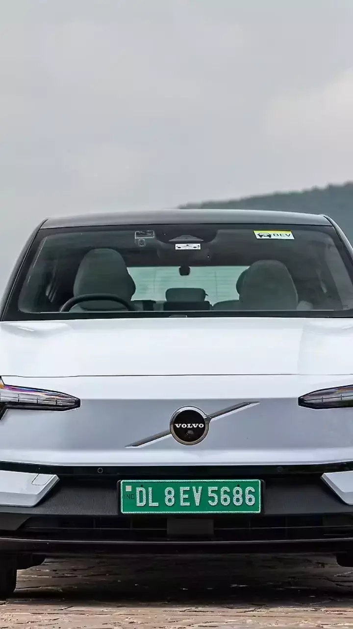 Volvo EX30 : Compact SUV Offers Premium Electric Experience Volvo EX30 : Compact SUV Offers Premium Electric Experience