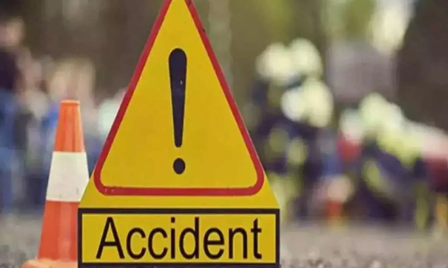 Four family members killed after car crashes and overturns at Shamshabad of Hyderabad Four family members killed after car crashes and overturns at Shamshabad of Hyderabad