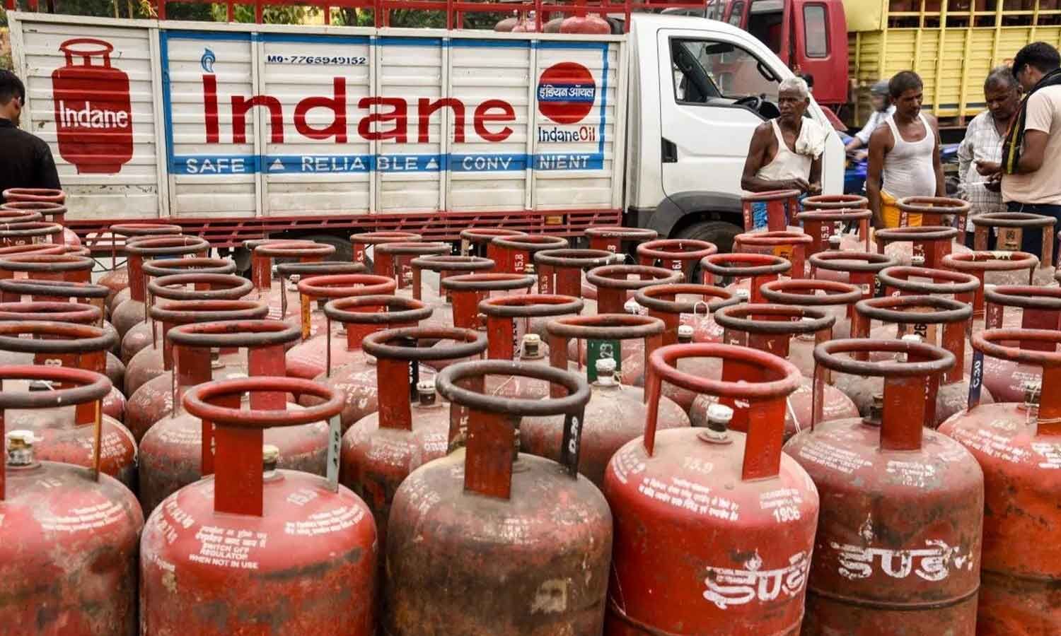 Aadhaar authentication must for subsidised LPG from Oct 1