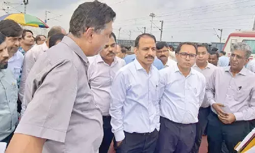 SER GM inspects Jharsuguda station SER GM inspects Jharsuguda station