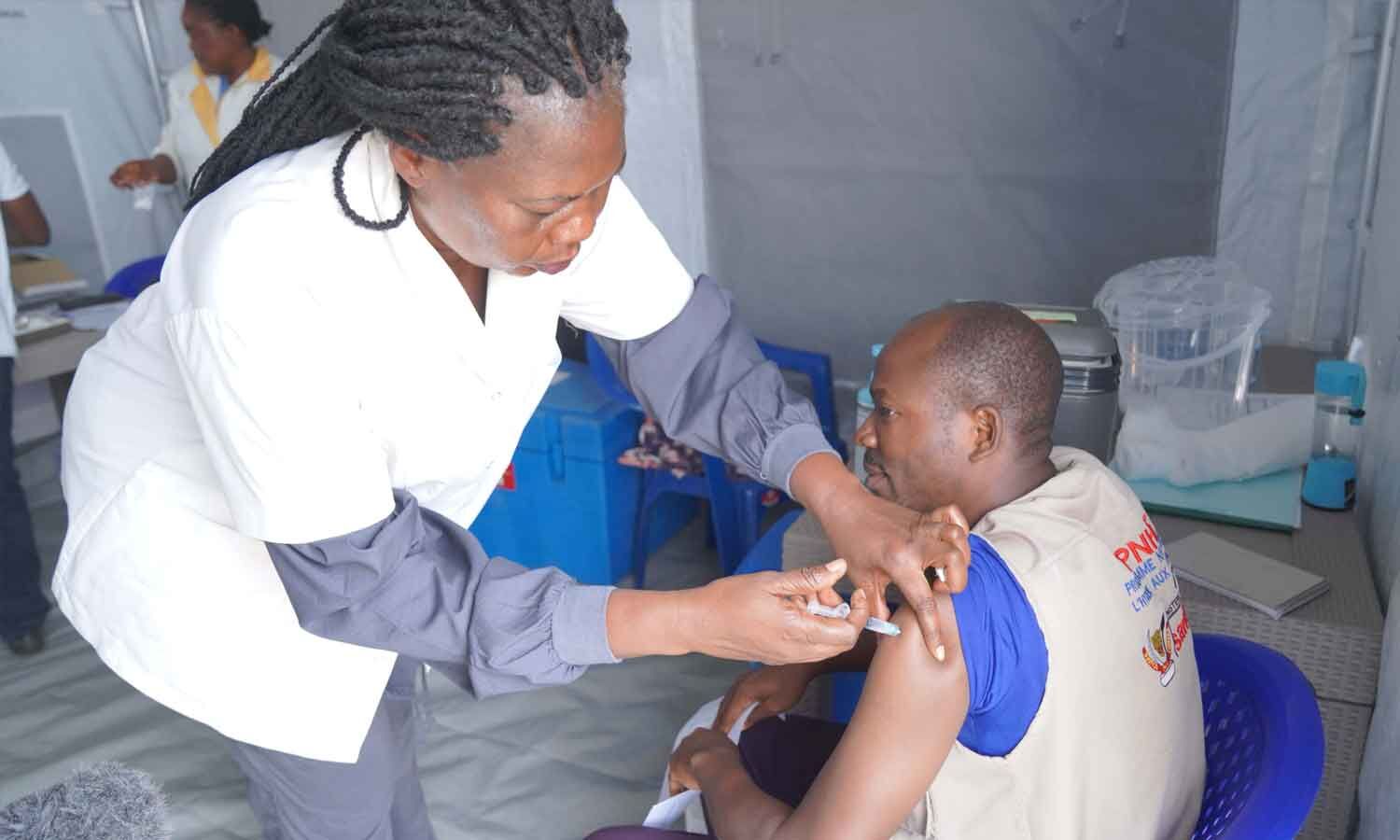 Congo Begins Ebola Vaccinations for Front-Line Workers in Outbreak Epicentre