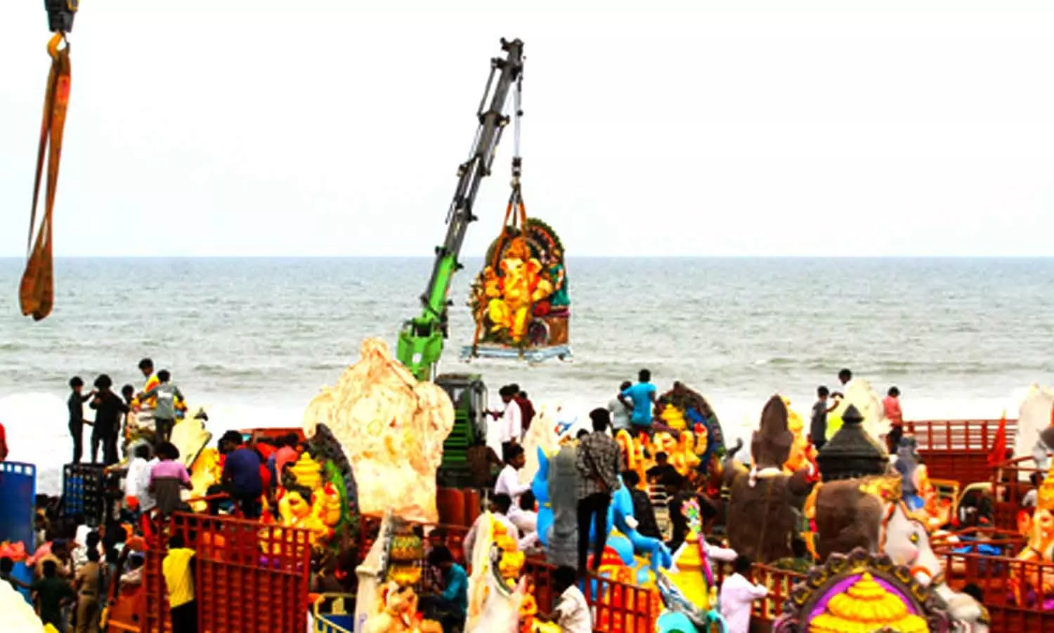 16,500 police personnel deployed in Chennai for mass Ganesh idol immersion 16,500 police personnel deployed in Chennai for mass Ganesh idol immersion