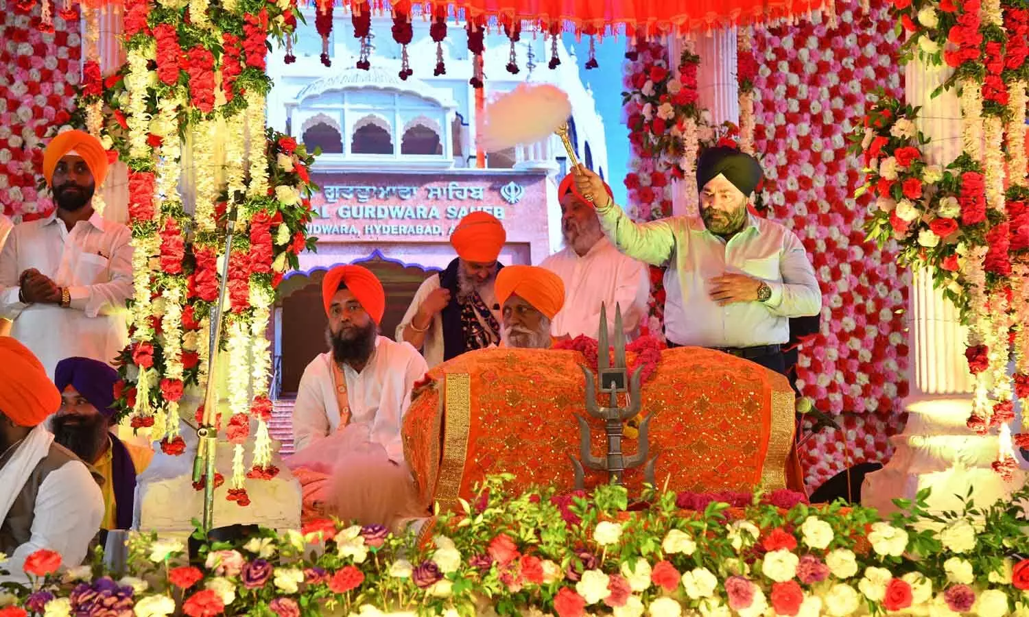 Prominent Sikh spiritual and community leaders, including Singh Sahib Sant Baba Kulwant Singh and Harmeet Singh Kalka, participate in the Vishaal Diwan at the Nampally Exhibition Grounds for the centenary celebrations of Central Gurudwara Sahib Gowliguda Prominent Sikh spiritual and community leaders, including Singh Sahib Sant Baba Kulwant Singh and Harmeet Singh Kalka, participate in the Vishaal Diwan at the Nampally Exhibition Grounds for the centenary celebrations of Central Gurudwara Sahib Gowliguda